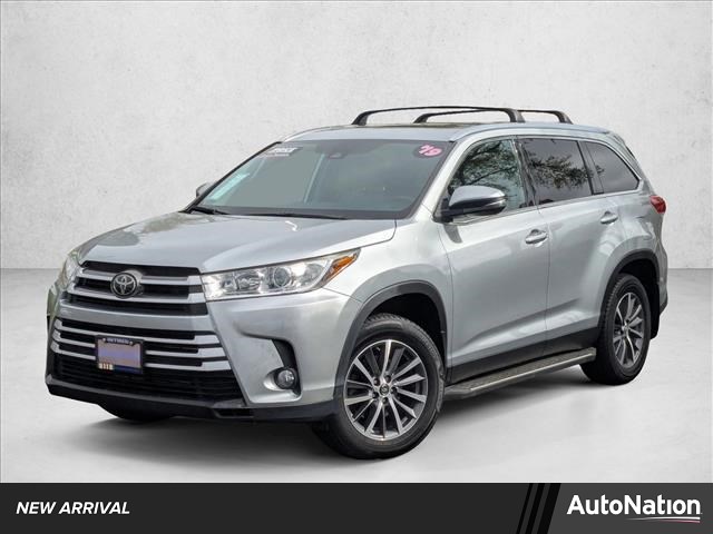 Celestial Silver Metallic 2019 Toyota Highlander XLE AWD SUV / Crossover All-Wheel Drive Automatic