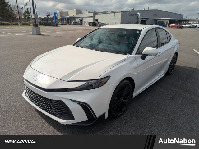 2026 Toyota Camry SE FWD