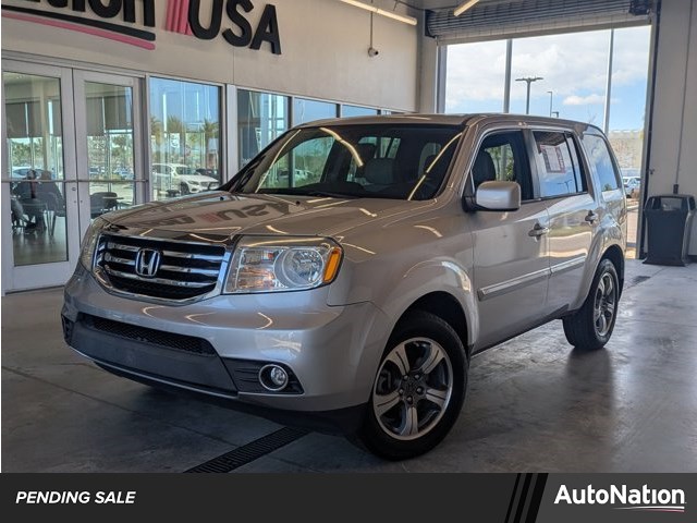 Alabaster Silver Metallic 2015 Honda Pilot SE SUV / Crossover Front-Wheel Drive Automatic