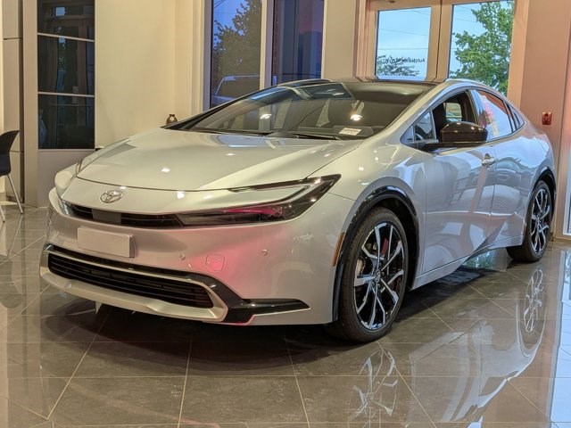 Cutting Edge 2026 Toyota Prius Plug-In Hybrid XSE FWD Hatchback Front-Wheel Drive Automatic