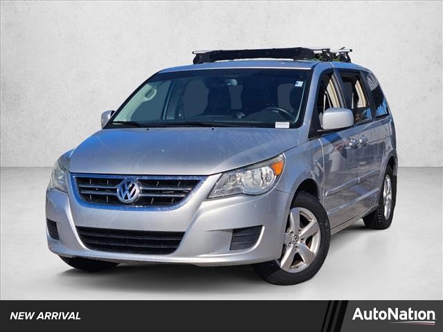 2010 Volkswagen Routan SE