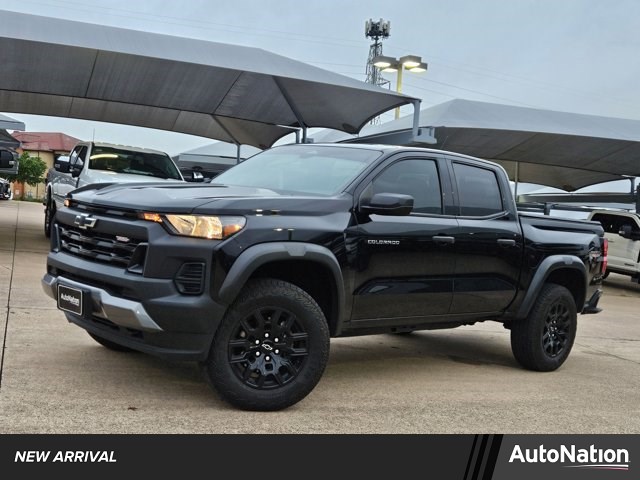 Black 2024 Chevrolet Colorado Trail Boss Crew Cab 4WD Pickup Truck Four-Wheel Drive 8-Speed Automatic