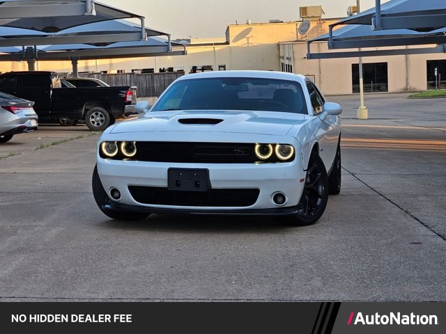 White Knuckle Clearcoat 2022 Dodge Challenger Coupe Rear-Wheel Drive 8-Speed Automatic