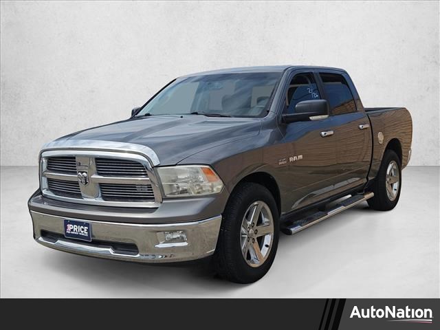 Mineral Gray Metallic 2009 Dodge RAM 1500 SLT Crew Cab RWD Pickup Truck 4X2 5-Speed Automatic