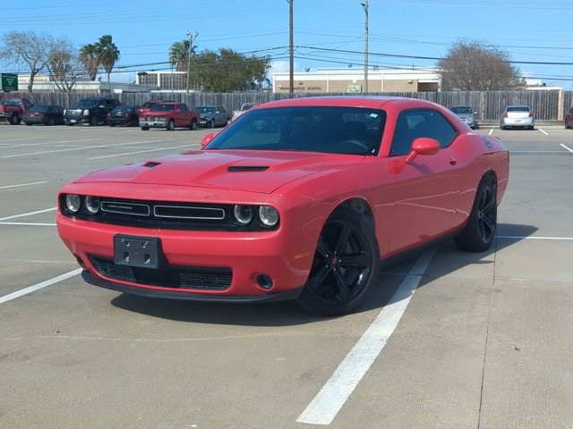 2015 Dodge Challenger SXT RWD