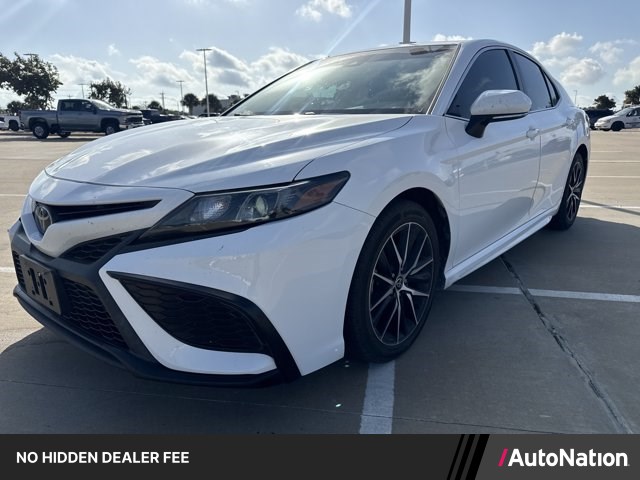 White 2022 Toyota Camry Sedan Front-Wheel Drive Automatic