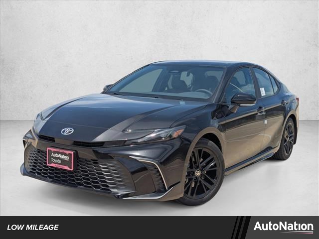 2025 Toyota Camry SE FWD