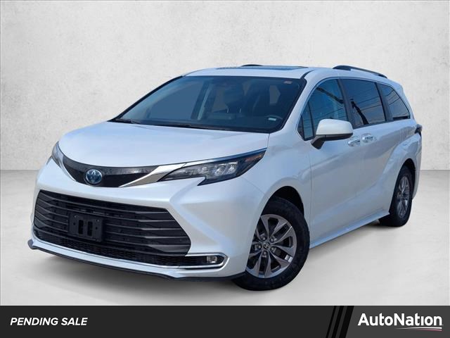 2024 Toyota Sienna XLE 7-Passenger FWD