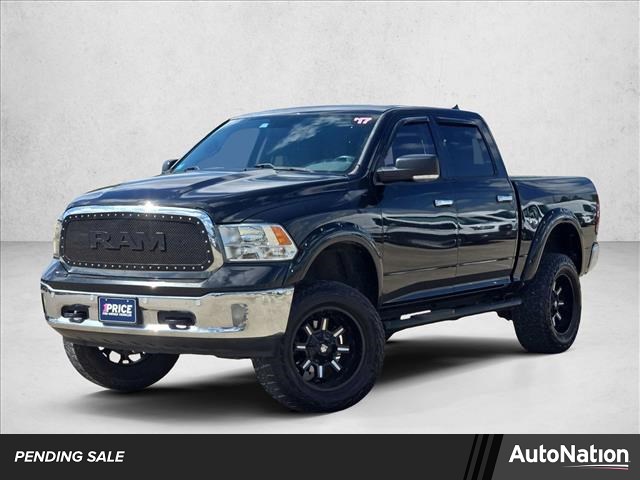 Brilliant Black Crystal Pearlcoat 2017 RAM 1500 Lone Star Crew Cab 4WD Pickup Truck Four-Wheel Drive 8-Speed Automatic