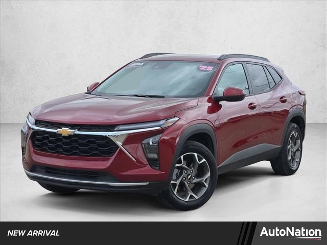 Red (Crimson Metallic) 2025 Chevrolet Trax LT FWD SUV / Crossover Front-Wheel Drive 6-Speed Automatic