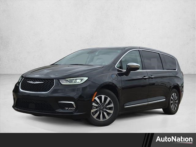 2023 Chrysler Pacifica Hybrid Limited FWD