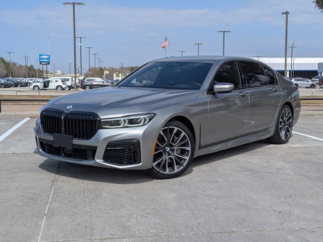 2022 BMW 7 Series 740i RWD