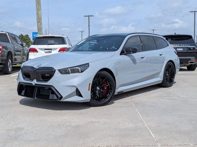 Gray (Brooklyn Grey Metallic) 2026 BMW M5 Touring AWD Wagon All-Wheel Drive Automatic