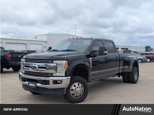 Shadow Black 2017 Ford F-350 Super Duty Lariat Crew Cab LB DRW 4WD Pickup Truck Four-Wheel Drive 6-Speed Automatic