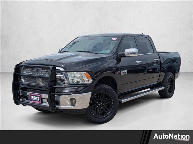 Brilliant Black Crystal Pearlcoat 2017 RAM 1500 Lone Star Silver Crew Cab 4WD Pickup Truck Four-Wheel Drive 8-Speed Automatic