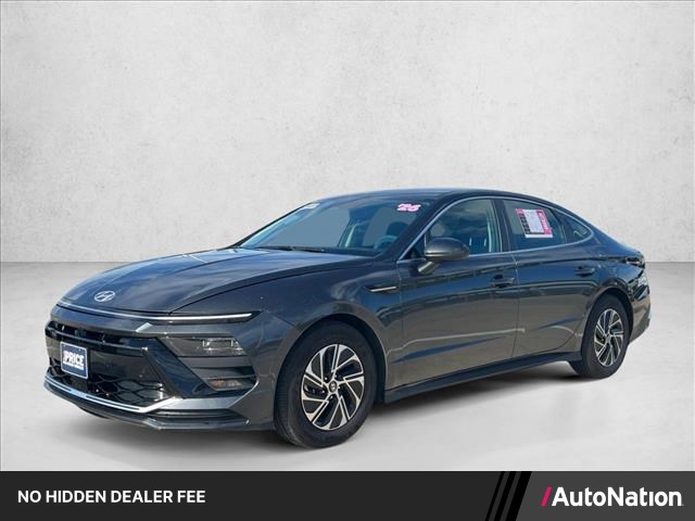  2016 Chrysler 200 Limited Platinum Sedan FWD   