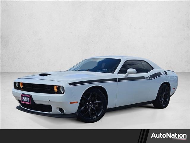 White Knuckle Clearcoat 2022 Dodge Challenger R/T RWD Coupe Rear-Wheel Drive 8-Speed Automatic