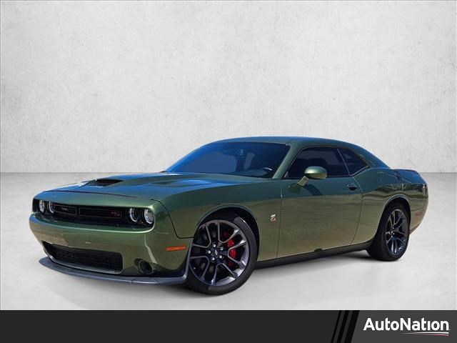 F8 Green 2022 Dodge Challenger R/T Scat Pack RWD Coupe Rear-Wheel Drive 8-Speed Automatic