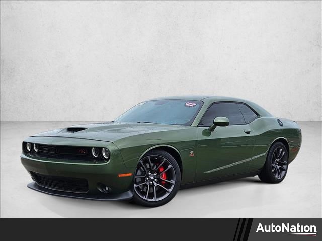 F8 Green 2022 Dodge Challenger R/T Scat Pack RWD Coupe Rear-Wheel Drive 8-Speed Automatic