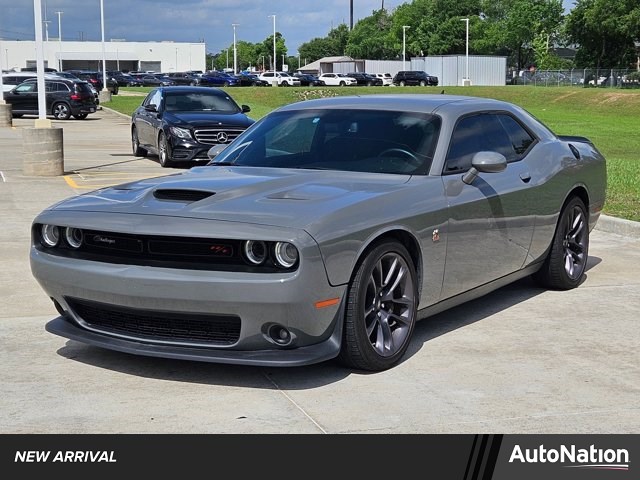 Destroyer Gray Clearcoat 2023 Dodge Challenger R/T Scat Pack RWD Coupe Rear-Wheel Drive 6-Speed Manual
