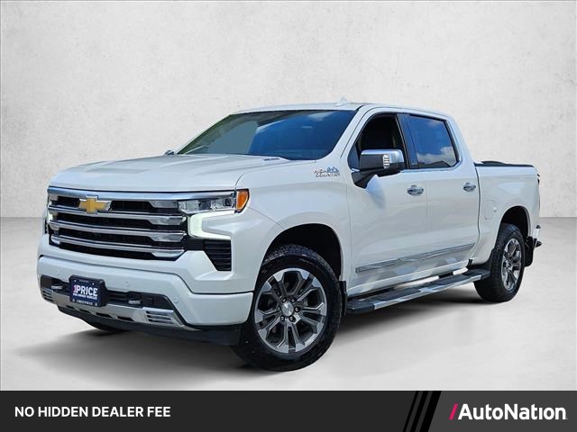 White (Iridescent Pearl Tricoat) 2025 Chevrolet Silverado 1500 Pickup Truck Four-Wheel Drive Automatic