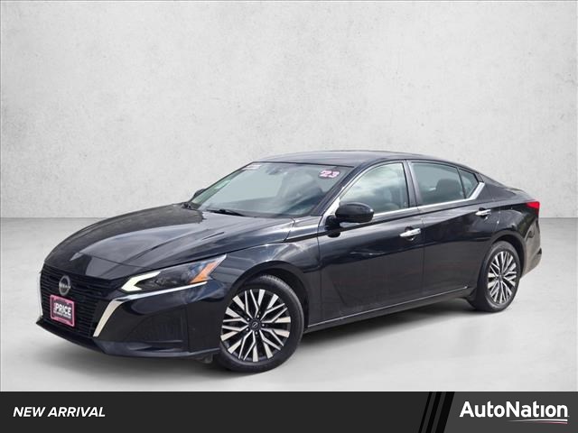 Super Black 2023 Nissan Altima 2.5 SV FWD Sedan Front-Wheel Drive Automatic