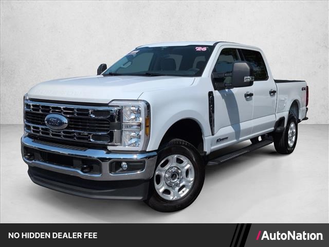 Oxford White 2026 Ford F-250 Super Duty Pickup Truck Four-Wheel Drive Automatic