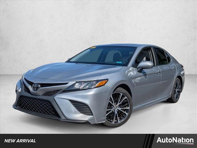 Celestial Silver Metallic 2018 Toyota Camry SE Sedan Front-Wheel Drive Automatic