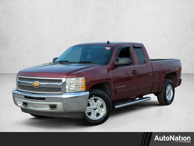 Red (Deep Ruby Metallic) 2013 Chevrolet Silverado 1500 LT Extended Cab 4WD Pickup Truck Four-Wheel Drive 6-Speed Automatic