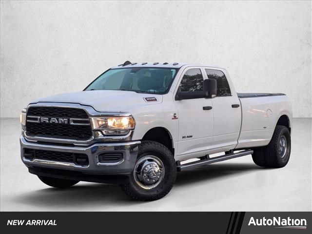 2022 RAM 3500 Tradesman Crew Cab LB DRW 4WD