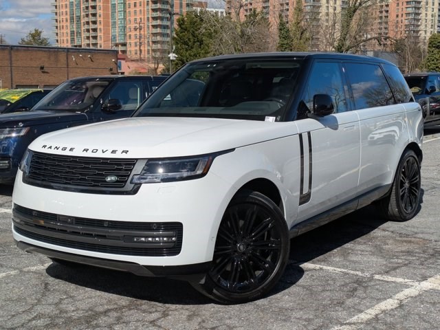 2025 Land Rover Range Rover P400 SE LWB AWD