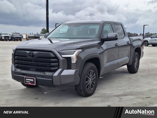 2025 Toyota Tundra SR5 CrewMax Cab RWD