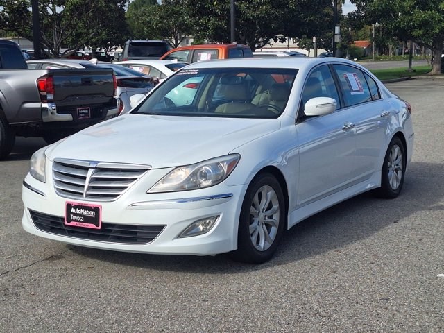 2013 Hyundai Genesis 3.8 RWD