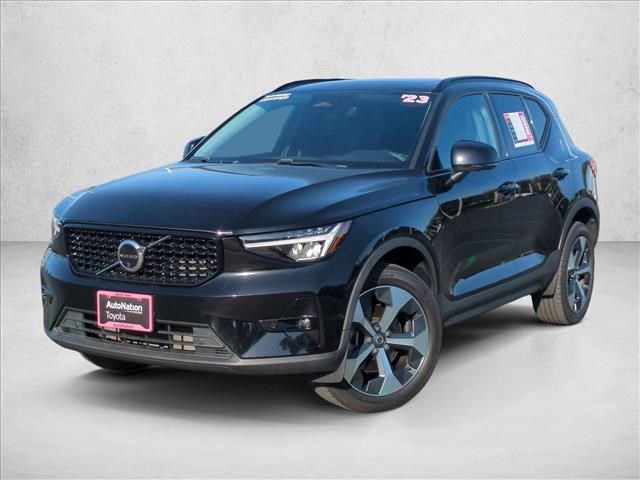 2023 Volvo XC40 B5 Plus Dark Theme AWD