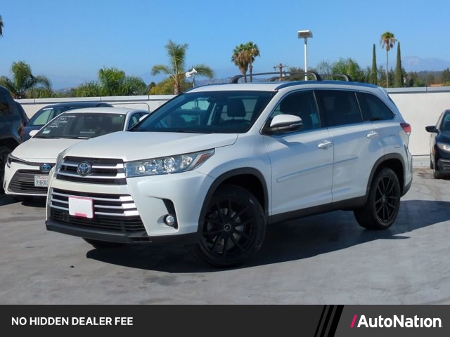 White (Blizzard Pearl) 2019 Toyota Highlander SUV / Crossover Front-Wheel Drive Automatic