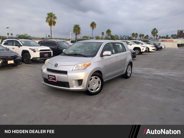 Classic Silver Metallic 2011 Scion xD Hatchback Front-Wheel Drive Automatic