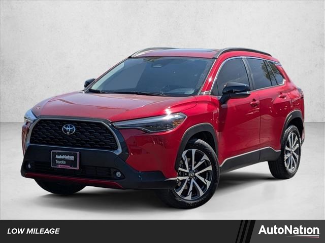 2025 Toyota Corolla Cross XLE FWD