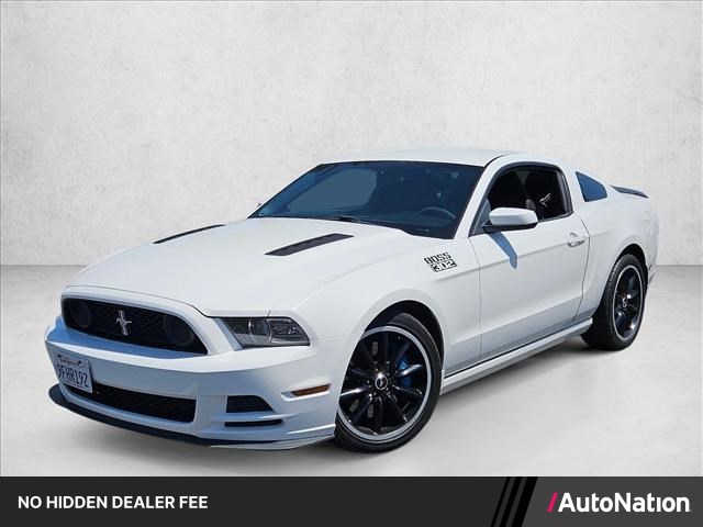 Performance White 2013 Ford Mustang Coupe Rear-Wheel Drive 6-Speed Manual