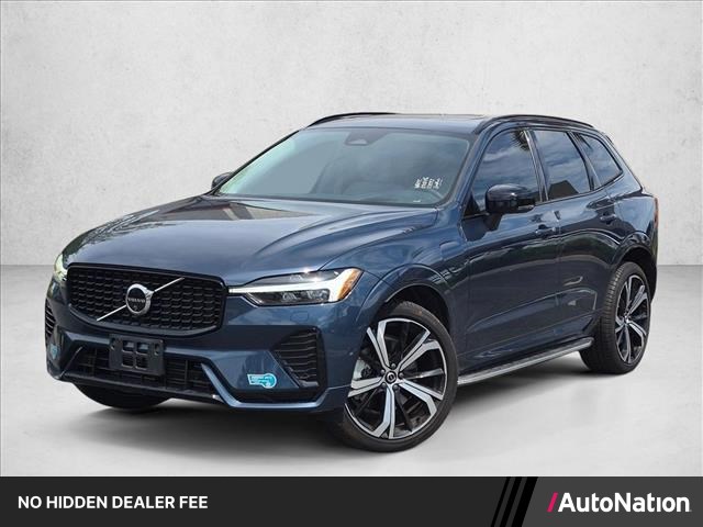2025 Volvo XC60 Recharge T8 Ultra Dark Theme eAWD