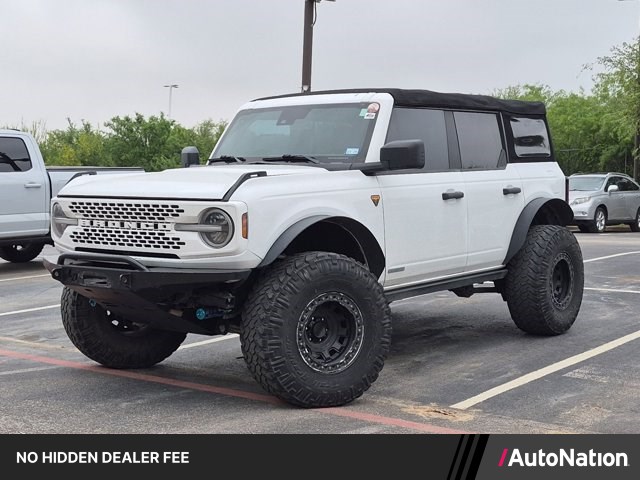 Oxford White 2022 Ford Bronco Badlands Advanced 4-Door 4WD SUV / Crossover Four-Wheel Drive 7-Speed Manual