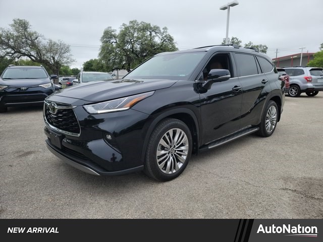 Midnight Black Metallic 2025 Toyota Highlander Platinum AWD SUV / Crossover All-Wheel Drive Automatic