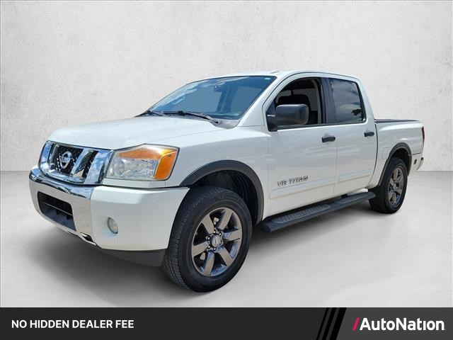 Glacier White 2015 Nissan Titan SV Crew Cab Pickup Truck 4X2 Automatic