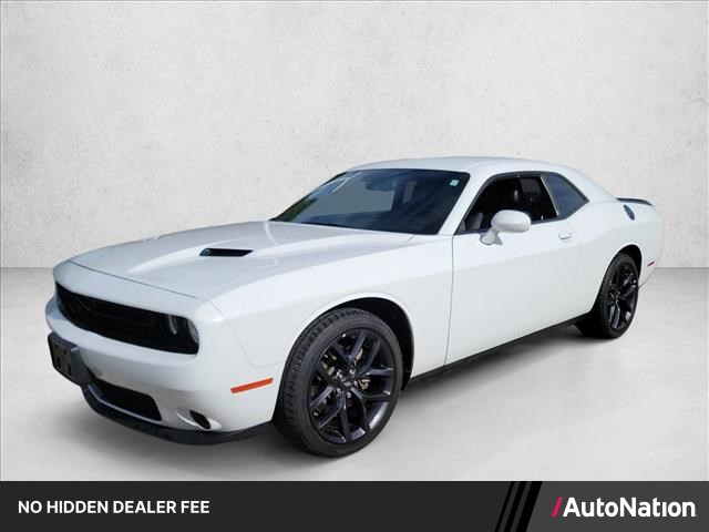  2022 Dodge Challenger SXT RWD   