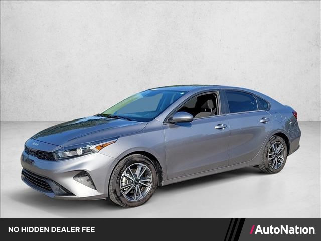  2022 Kia Forte LXS FWD   