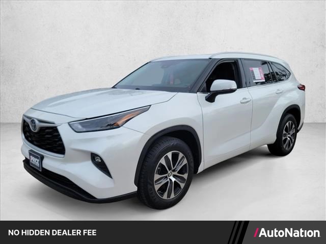2022 Toyota Highlander Hybrid XLE FWD