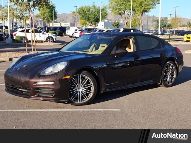 2016 Porsche Panamera Edition