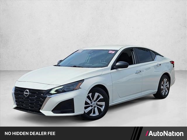 Glacier White 2025 Nissan Altima Sedan Front-Wheel Drive Automatic