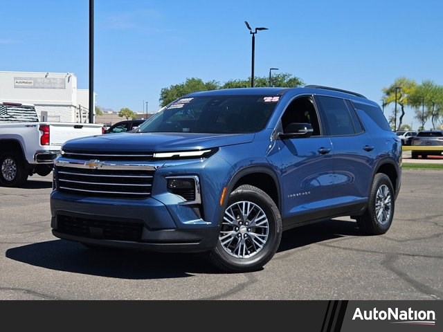 2025 Chevrolet Traverse LT FWD