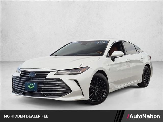 2022 Toyota Avalon Hybrid Limited FWD