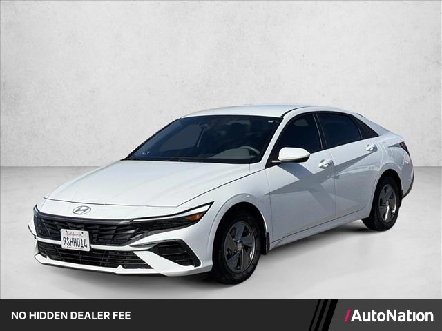 2025 Hyundai Elantra SE FWD
